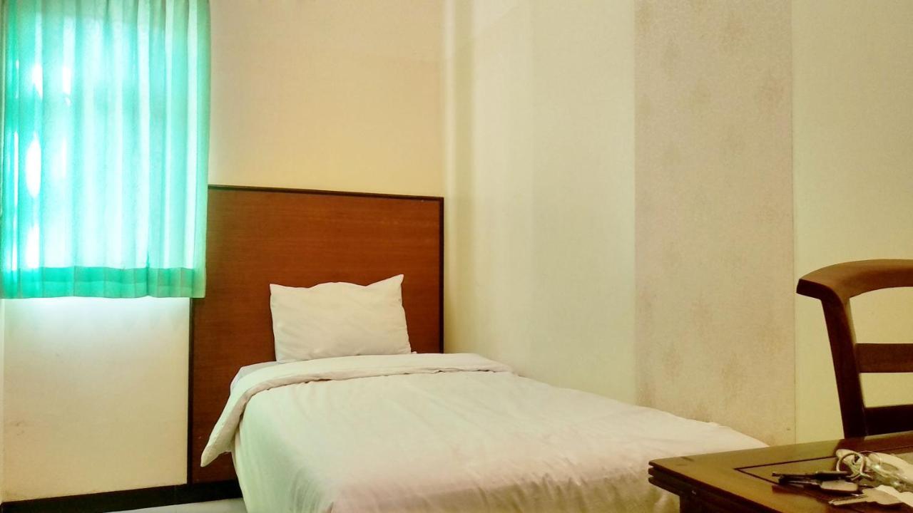 Hotel Pelangi Indah Semarang Exterior foto